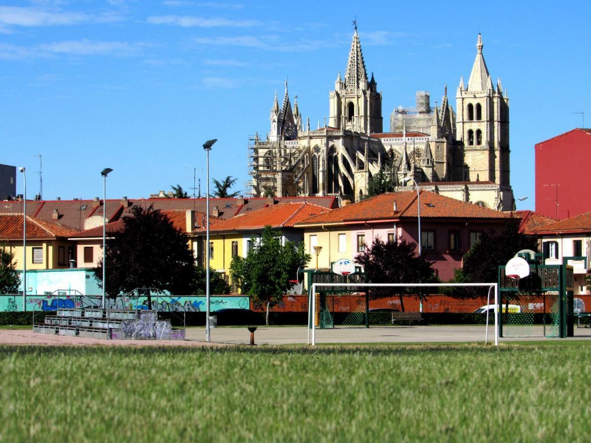 Appartamento Www Parques De La Catedral Travel Com Parking Privado Gratis León Esterno foto